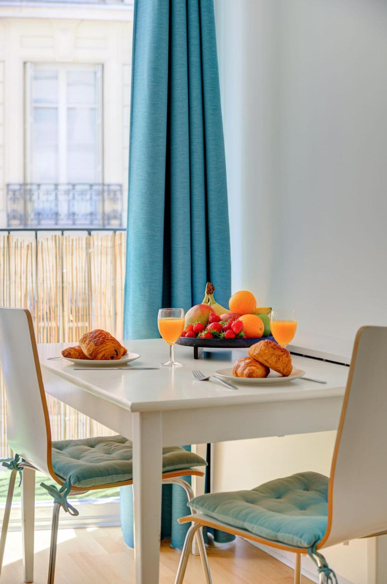St Germain & Le Bon Marche With Balcony - Cityapartmentstay Paris Exterior foto