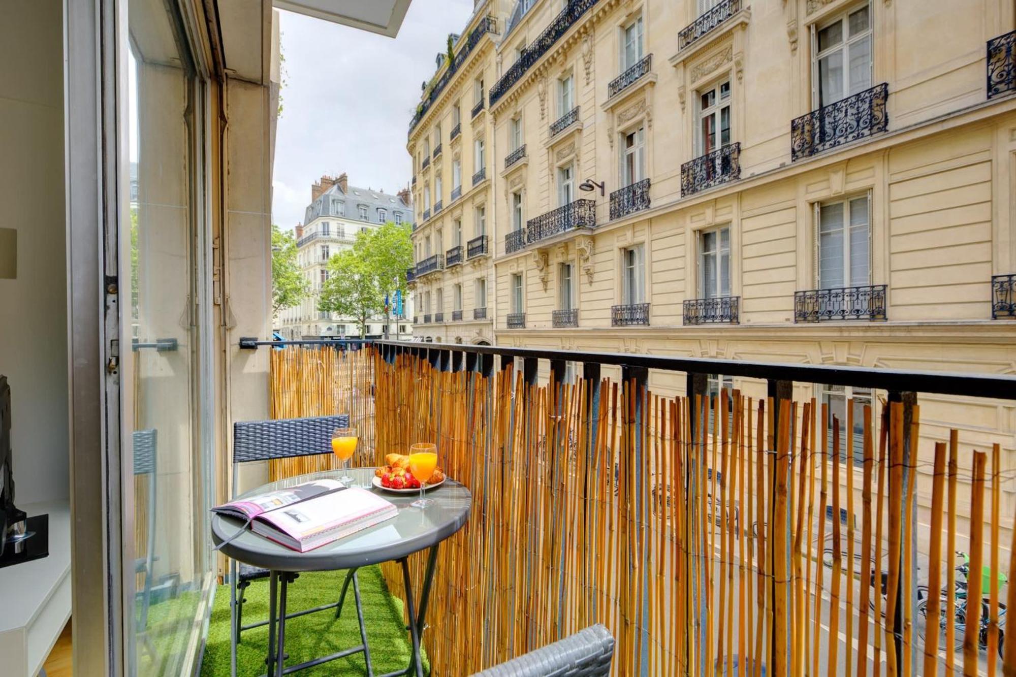 St Germain & Le Bon Marche With Balcony - Cityapartmentstay Paris Exterior foto