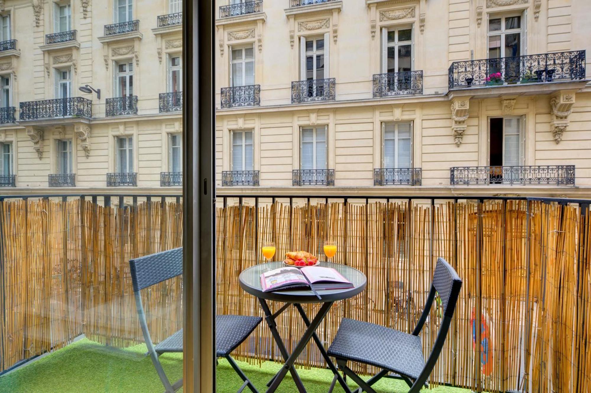 St Germain & Le Bon Marche With Balcony - Cityapartmentstay Paris Exterior foto